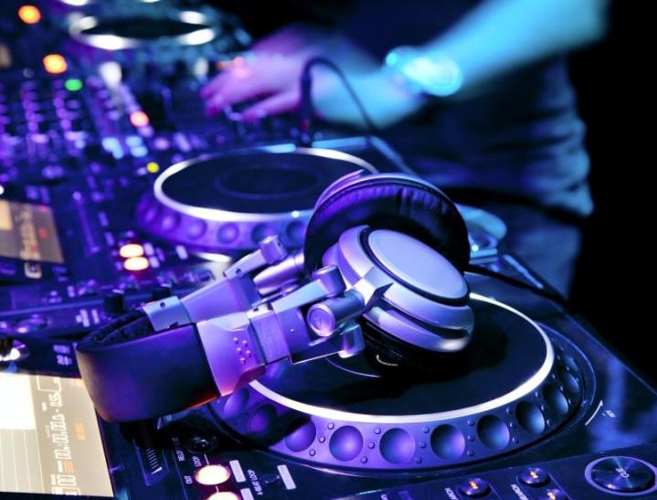 Animation DJ, Albi